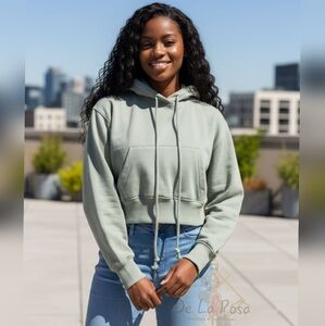 Zara Women's Cropped Hoodie Sweatshirt - Small